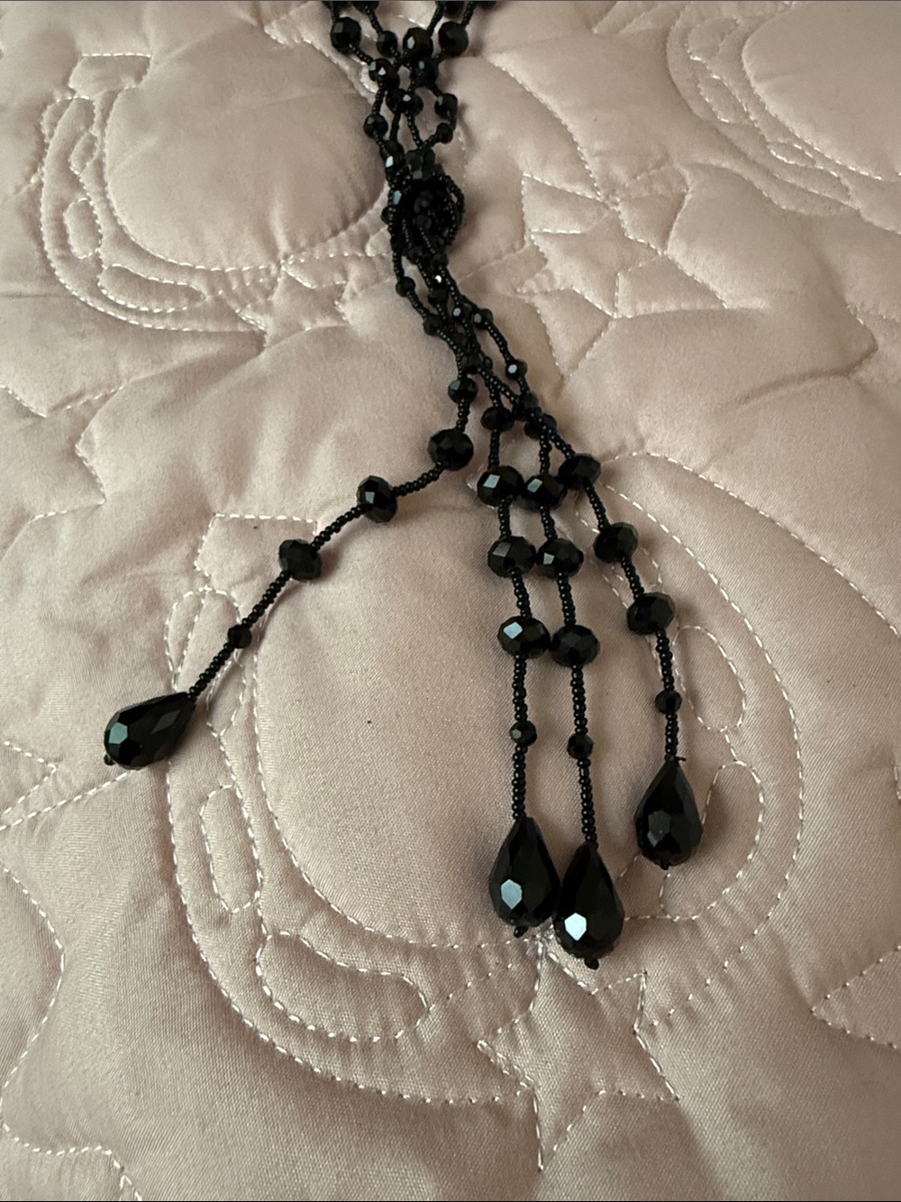 Black Beaded Lariat Necklace with Knotted Tassel - Women Jewelry - Picture 2 of 4